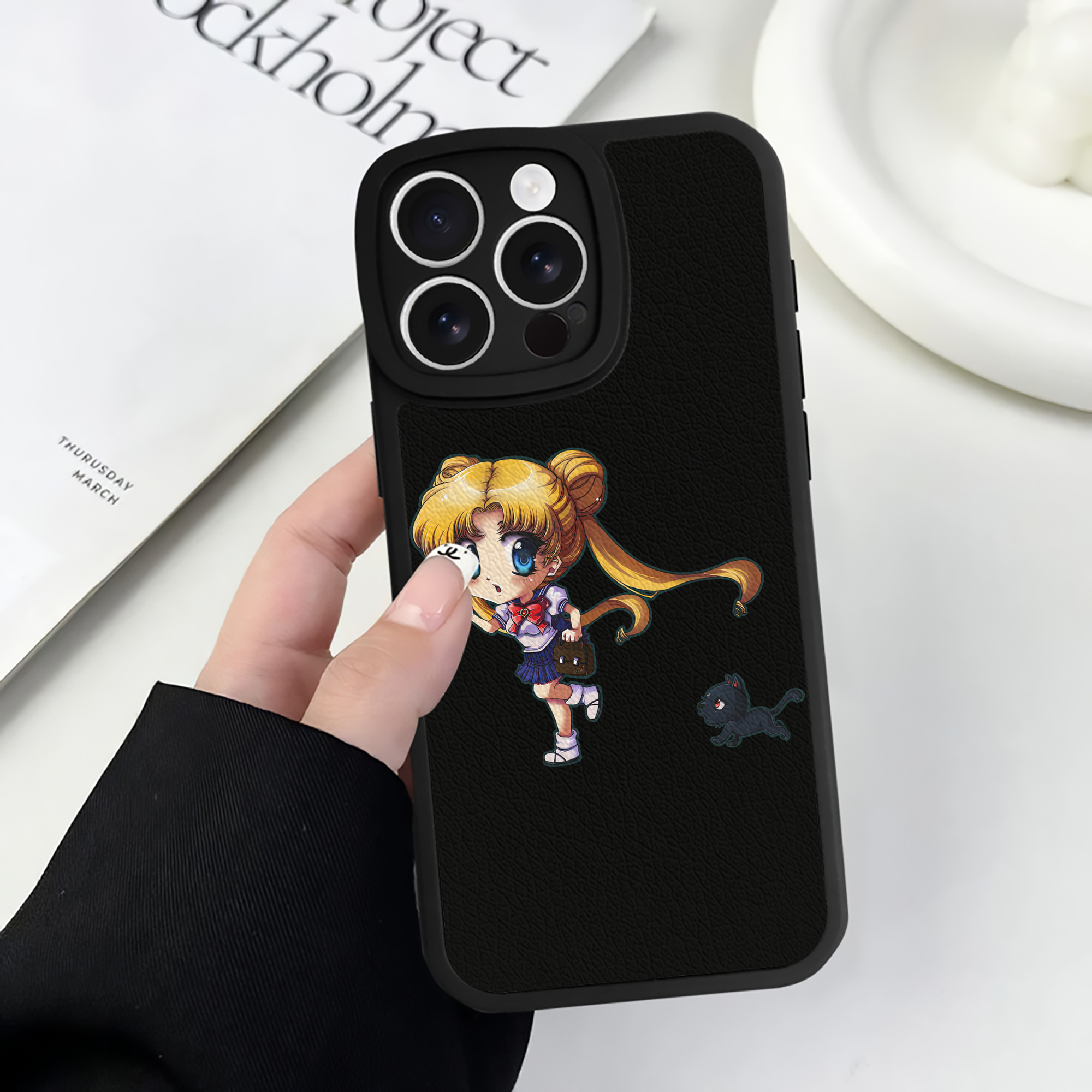 （画像用） 美少女戦士セーラームーン 愛野 美奈子 あいの みなこ Sailor Moon Aino Minako 【iPhone 16シリーズ対応】シリコンスマホケース（レザー調） 材質：シリコン